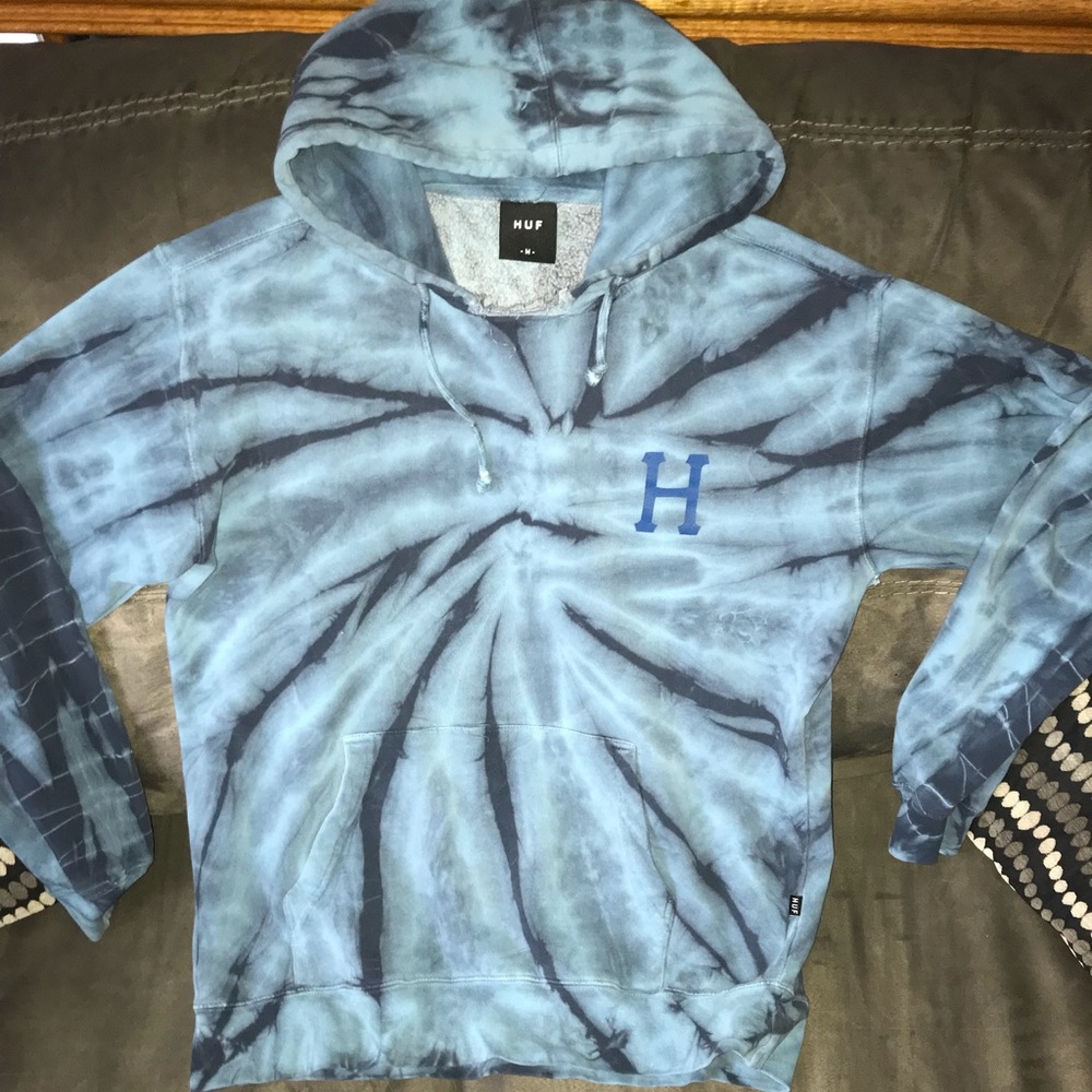 HUF “H” BLUE TIE DYE SWEATSHIRT